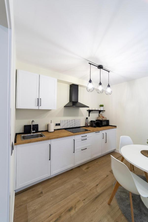 Apartamentos San Lazaro Сантьяго-де-Компостела Экстерьер фото